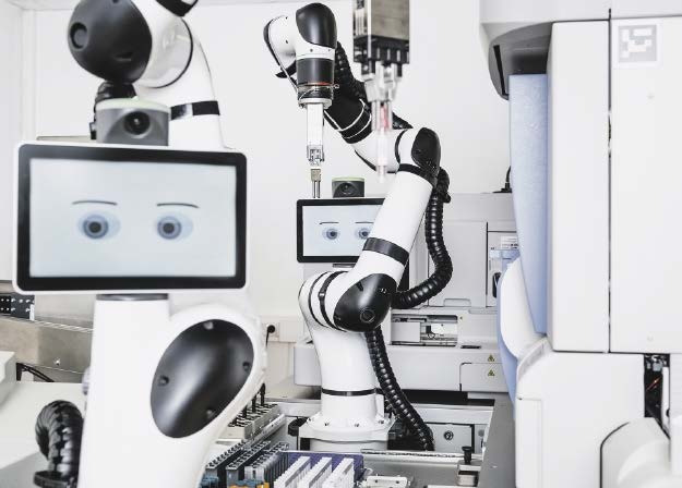 Laborroboter Foto: Medilys Laborgesellschaft
