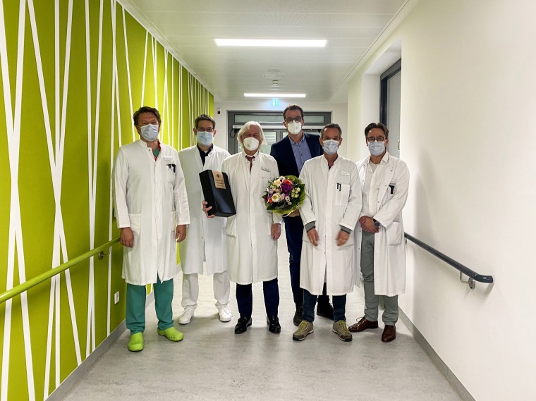 v.l.: Univ.-Prof. Dr. Tobias Hirsch (Chefarzt Plastische, Rekonstruktive und...