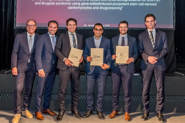 PD Dr. Ibrahim El-Battrawy (3. v. rechts) mit DGK-Tagungspräsident Prof. Dr....