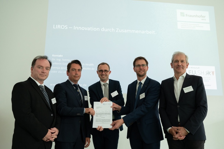 Prof. Dr. Thorsten Buzug, geschäftsführender Direktor des Fraunhofer IMTE,...