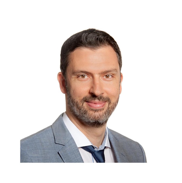 Hauptverantwortlicher für die Durchführung der Studie ist u.a. Prof....