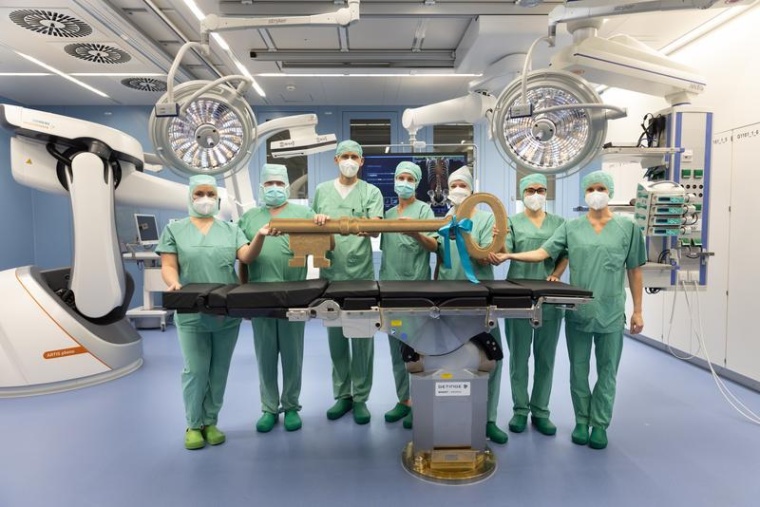 Am 6. September 2022 wurde der Erweiterungsbau des Zentral-OPs am UKL feierlich...