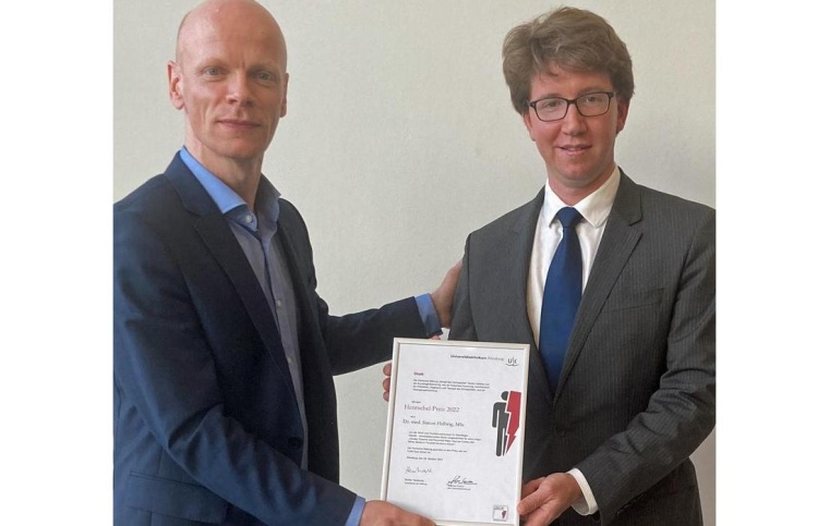 Der Hentschel-Preisträger 2022 Dr. Simon Hellwig von der Berliner Charité...