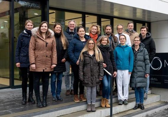 Gruppenbild zum Dresdner Kick-off-Meeting: Teams des federführenden...