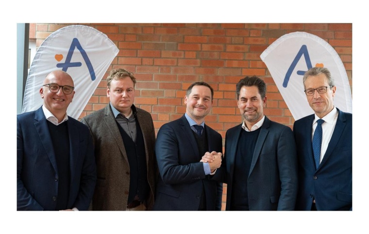 Neues Gesicht in Neuss: Rainer Pappert, Andreas Degelmann (beide...