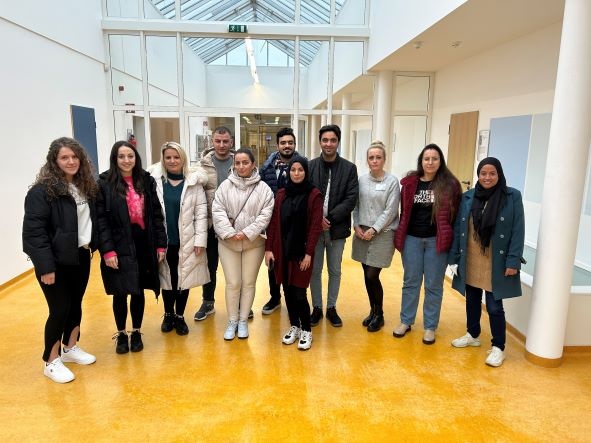 Ein Teil der Kolleginnen und Kollegen aus Albanien und Tunesien bei einem...