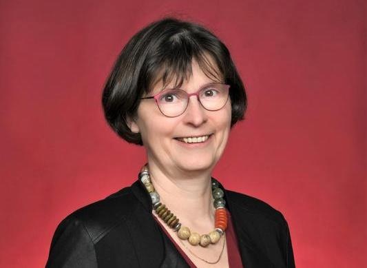 Professorin Dorothea Tegethoff leitet den Lehrstuhl für Hebammenwissenschaft...