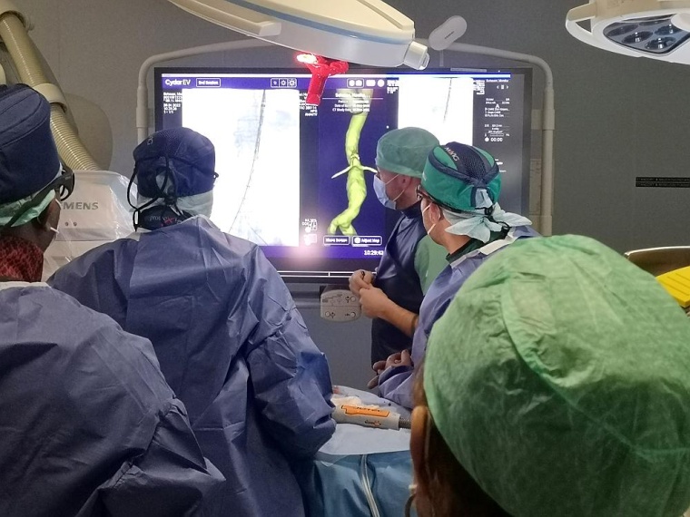 Dank des Einsatzes von Künstlicher Intelligenz im Hybrid-OP des SLK-Zentrums...