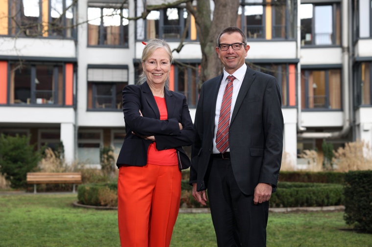 Birgit Huber (62, links) übergibt die Geschäftsführung an Ralf Benninghoff...