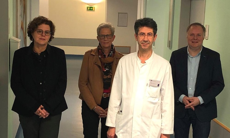 Die Klinikbetriebsleitung der Stadtklinik zeigt sich in neuer Besetzung; v.l....