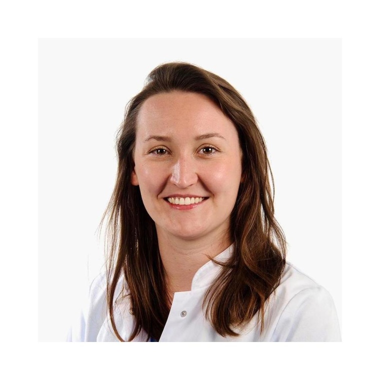 Linda Grefen, Assistenzärztin und Leitung Forschungslabor Tissue Engineering...