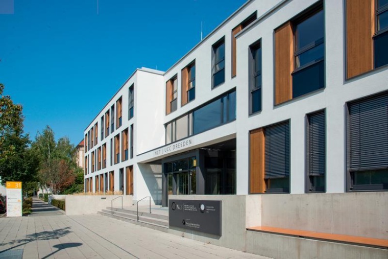 Portalgebäude des Nationalen Centrums für Tumorerkrankungen Dresden. Foto:...