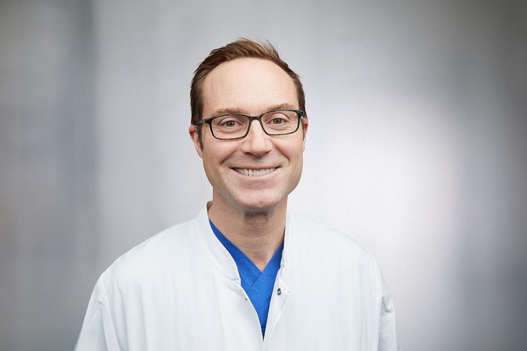Prof. Dr. med. Tobias Müller ist neuer Chefarzt für Gastroenterologie bei den...