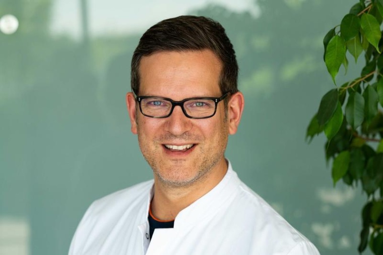 Prof. Dr. Florian Seyfried hat die neue Professur für die Chirurgie des oberen...