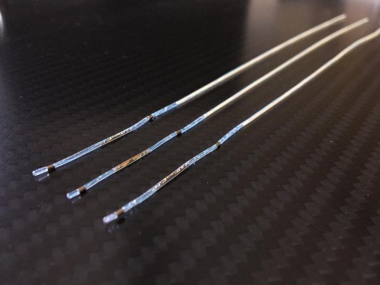 Das minaturisierte Muskelimplanta ist nur 3 cm lang und knapp 1 mm dick. ©...