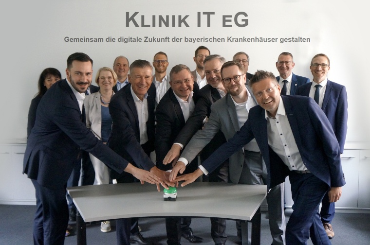 Zum Start der Klinik-IT kamen die Verantwortlichen der Gründungsmitglieder...
