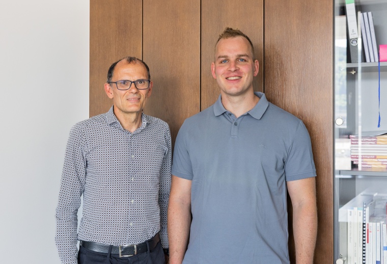 Die Neurologen Stefan Kiechl (l.) und Raimund Pechlaner legen erstmals...