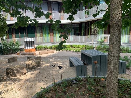 Der Therapiegarten ist der erste Teil der neuen Parkanlage auf dem...