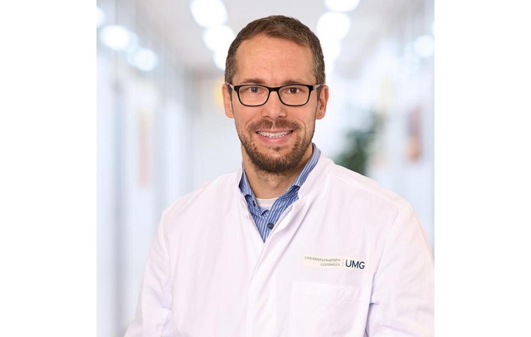 Dr. Christoph Leiskau, Oberarzt in der Klinik für Kinder und Jugendmedizin der...