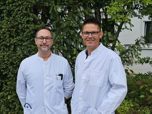 Dr. med. Alexander Frohmajer (r.) ist neuer Chefarzt der Abteilung für...