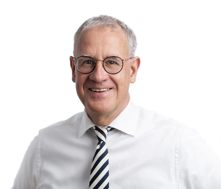 Professor Dr. Arnold Trupka, Chefarzt der Klinik für Endokrine Chirurgie am...