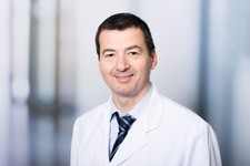Priv.-Doz. Dr. Luani Blerim Direktor der Kardiologie am Klinikum Ingolstadt...