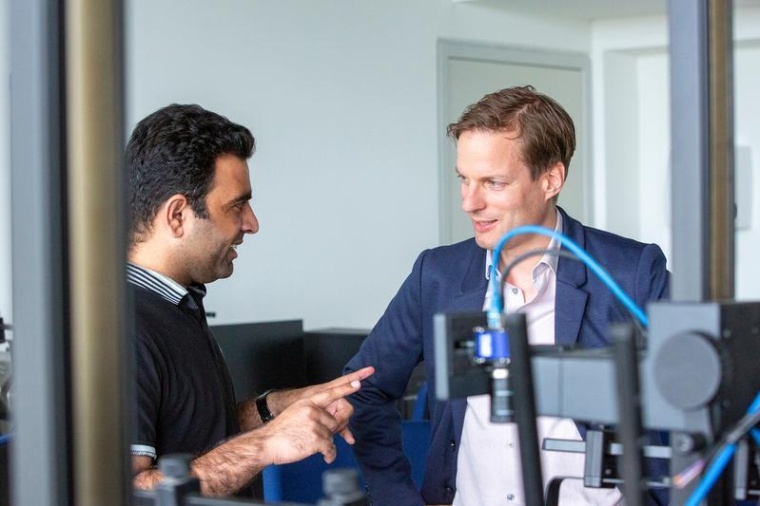 Eingespieltes Team: Doktorand Yaqeen Ali und Prof. Dr. Johannes Gregori im...