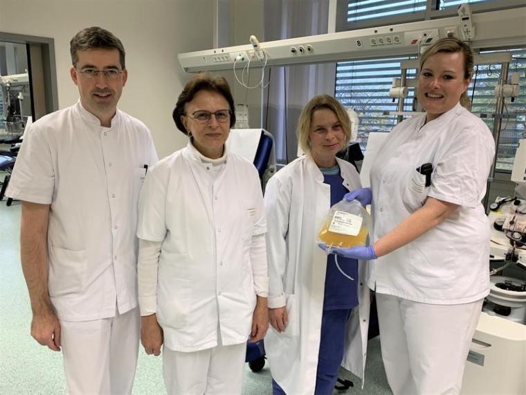 Team der Transfusionsmedizin: Jürgen Kößler, Komm. Direktor des Instituts...