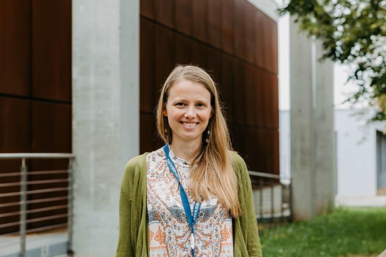 Portrait Dr. Anne Maass, Foto: Jana Dünnhaupt / Uni Magdeburg