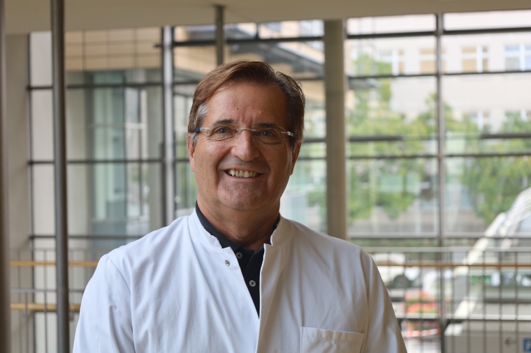 Prof. Alfred Königsrainer
Foto: Diakonie-Klinikum Stuttgart...