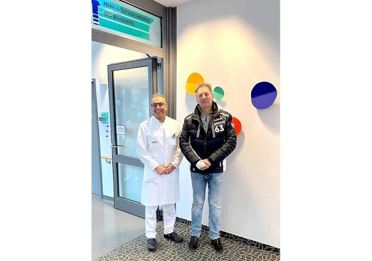 Endlich Besserung: Den hartnäckigen Bluthochdruck von Stefan Eisemann (rechts)...