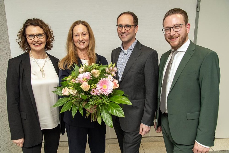 Dr. Claudia Fremder (Fachlicher Vorstand DGD Stiftung und Geschäftsführerin...