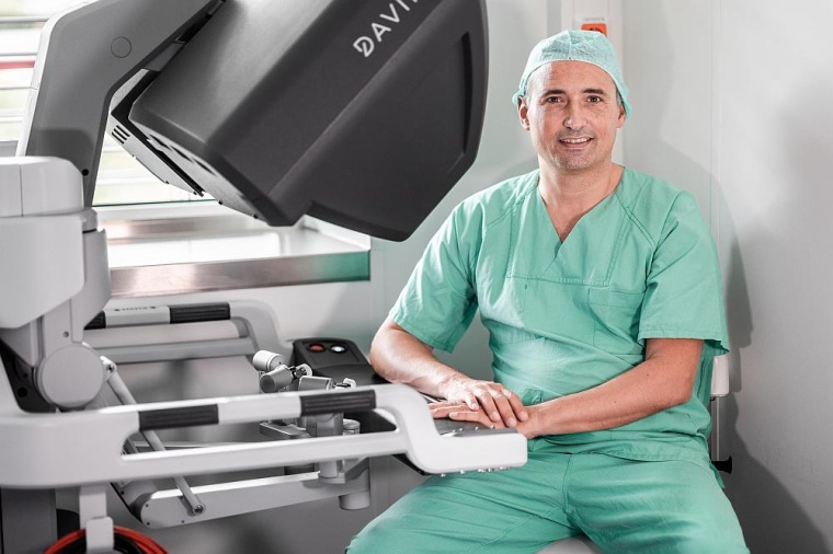 Dr. med. Ralf Michael Wilke, Chefarzt der Klinik für Allgemein-,...