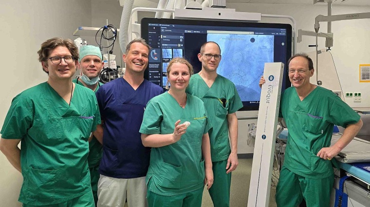 Team der Zentralklinik Bad Berka: PD Dr. Björn Göbel, Dr. Norbert Salewsky,...