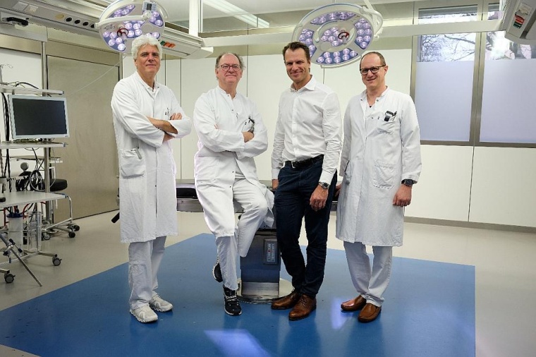 Haben den fetalen Hybrideingriff gemeinsam durchgeführt (v.l.n.r.): Dr. Olaf...
