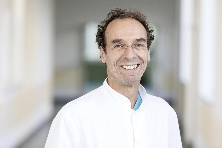 Prof. Christoph Geller, Chefarzt der Abteilung für Rhythmologie und invasive...