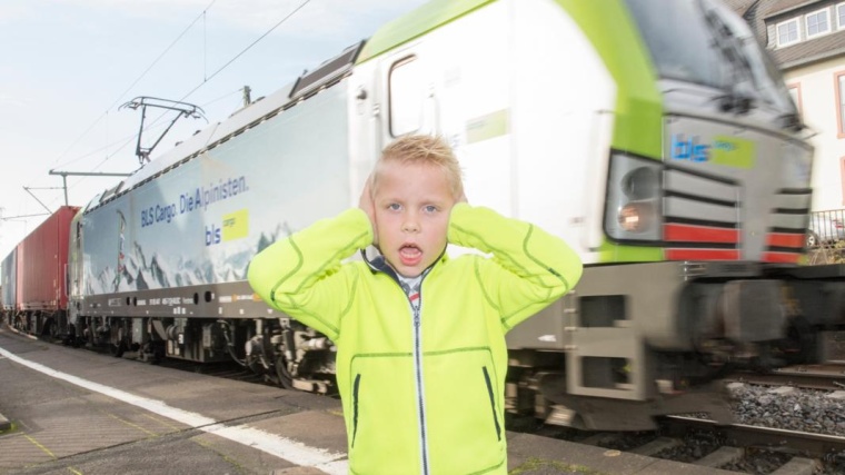 Bahnlärm ist eine große Belastung. Foto: UM / Peter Pulkowski