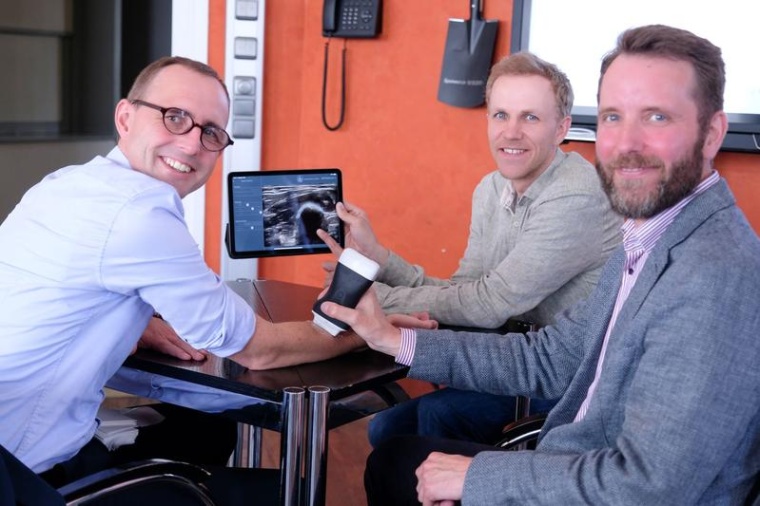 Dr. Hansen und Dr. Lichtenstein demonstrierten dem Digitalisierungsminister die...