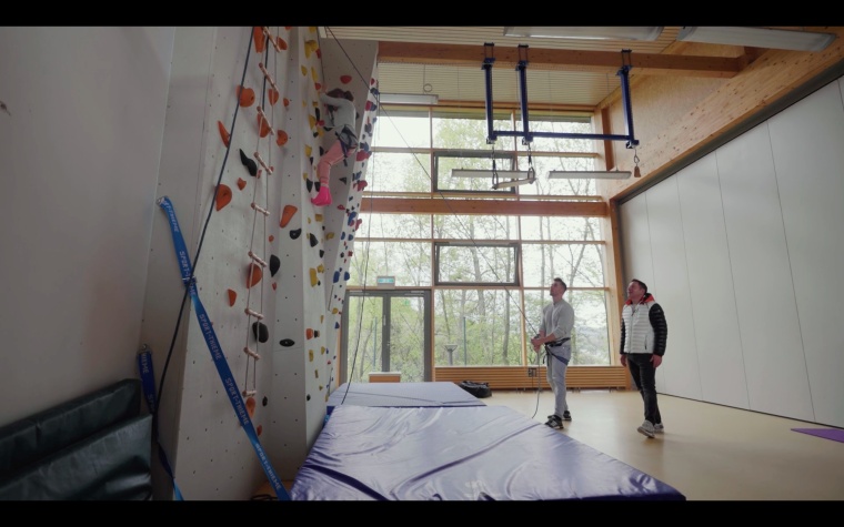 Sport spielt nicht nur in Timo Latschs Leben eine große Rolle. Gerade in der...