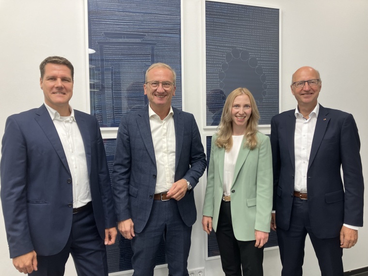 v.l.n.r.: Michael Eichhorst, Geschäftsführer des ZfP in Calw, Reinhard...