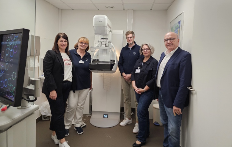 v.l.n.r.: Claudia Geiger, Regionalmanagement MVZ Dr. Neumaier & Kollegen;...