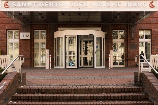 Das Sankt Gertrauden-Krankenhaus liegt im Berliner Stadtteil Wilmersdorf und...