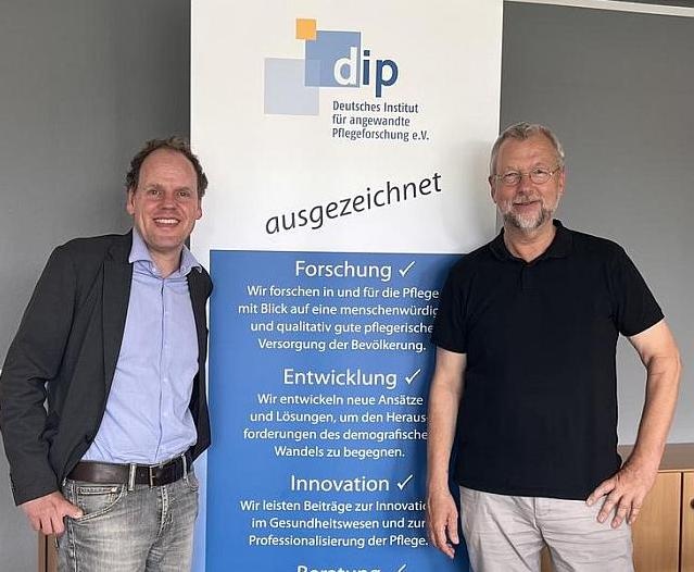 Prof. Dr. Tobias Hölterhof (links), neues Vorstandsmitglied, und Prof. Dr....