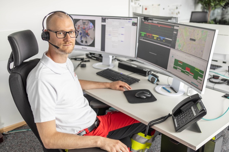 Patienten, Vitaldaten und Vieles mehr im Blick: Dr. Till Würdemann an seinem...