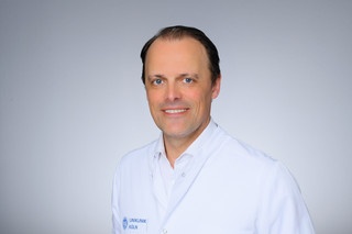 Univ.-Prof. Dr. Lenard Conradi, Direktor der Klinik für Herzchirurgie im...