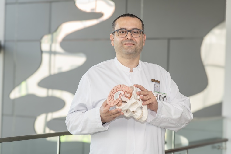 Priv.-Doz. Dr. Mohammed Banat, Leitender Oberarzt an der Klinik und Poliklinik...