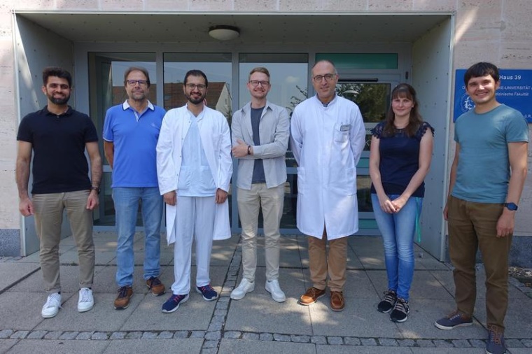 v.l.n.r.: Das Magdeburger Forschungsteam: Dr. Vikas Bhuria, Prof. Thomas...