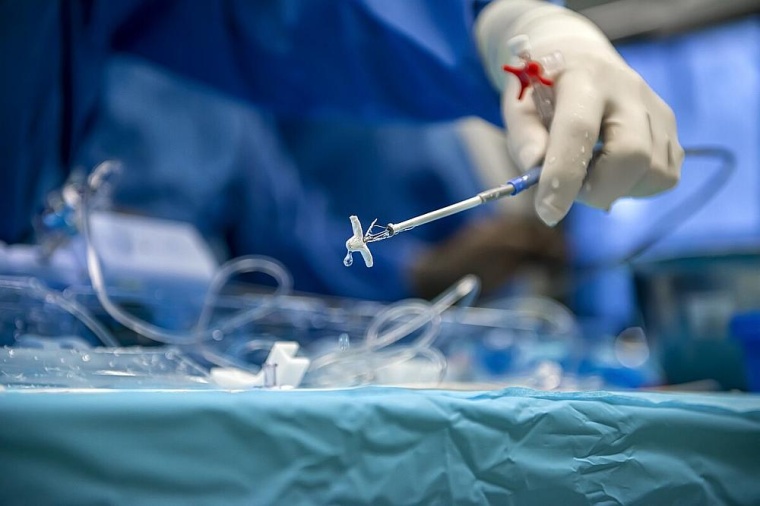 Studie belegt: Durch den Einsatz des MitraClip-Verfahrens wird bei...