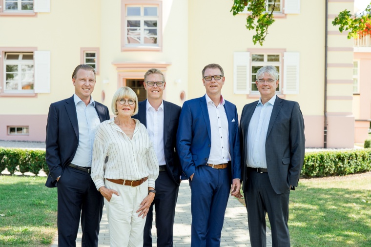 v. l. n. r. : Sven Wahl (Vorstandsvorsitzender), Ingrid Wahl (Vorsitzende des...