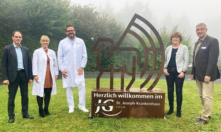 v.l.: Dr. med. Philipp Kaiser, Dr. med. Irene Kaiser, Dr. med. Christian Elsen,...